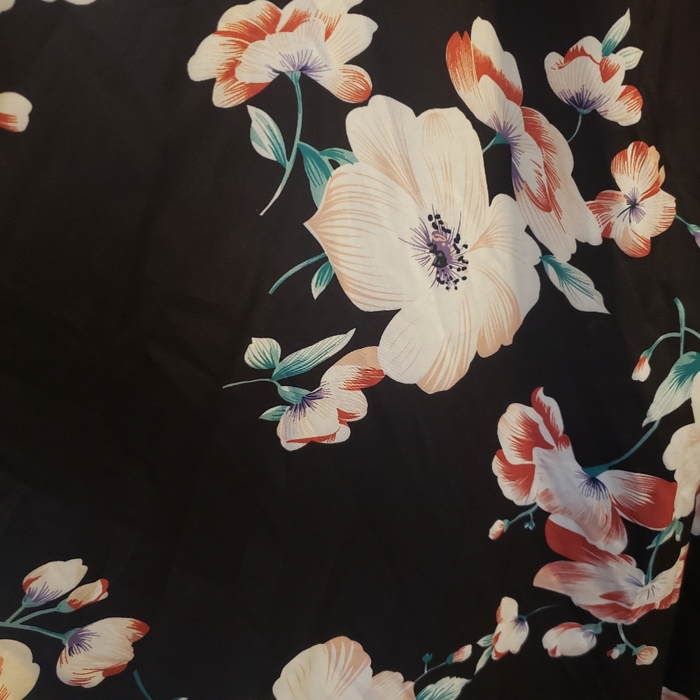 Bloom Chic Floral Cold Shoulder Dress with Split - Picture 9 of 13